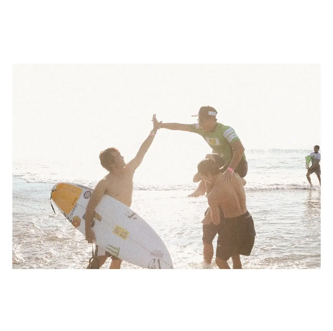 Professional surfer :  hiroto ohhara