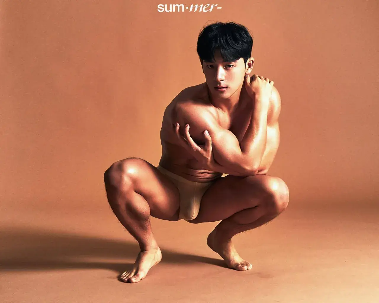 หนุ่มเกาหลีงานดี มีวาร์ป ( IG : hirit_______ )