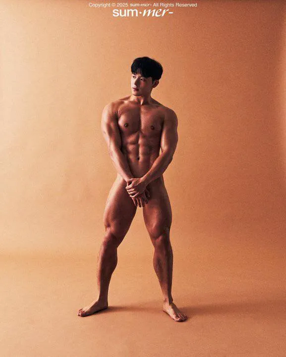 หนุ่มเกาหลีงานดี มีวาร์ป ( IG : hirit_______ )