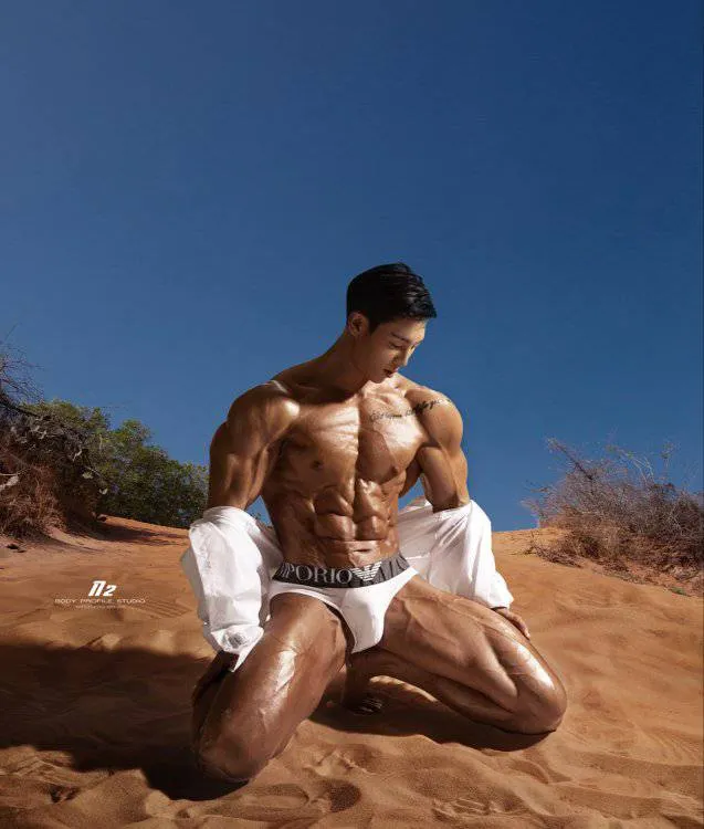 หนุ่มเกาหลีงานดี มีวาร์ป ( IG : j._.wooooo )