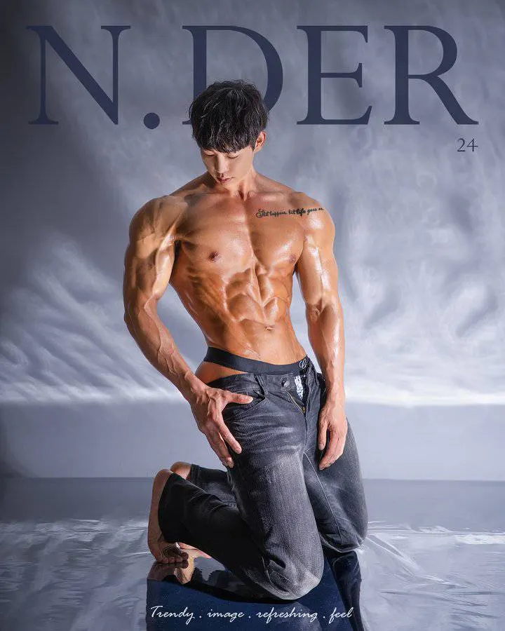 หนุ่มเกาหลีงานดี มีวาร์ป ( IG : j._.wooooo )