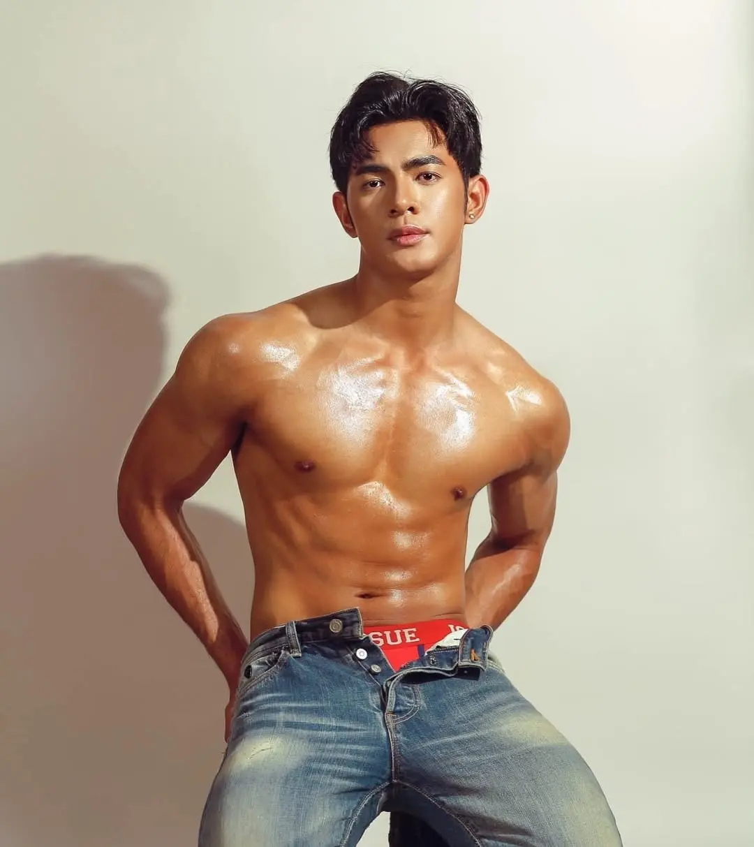 Model & Actor : AL Wittaya Suwannathep