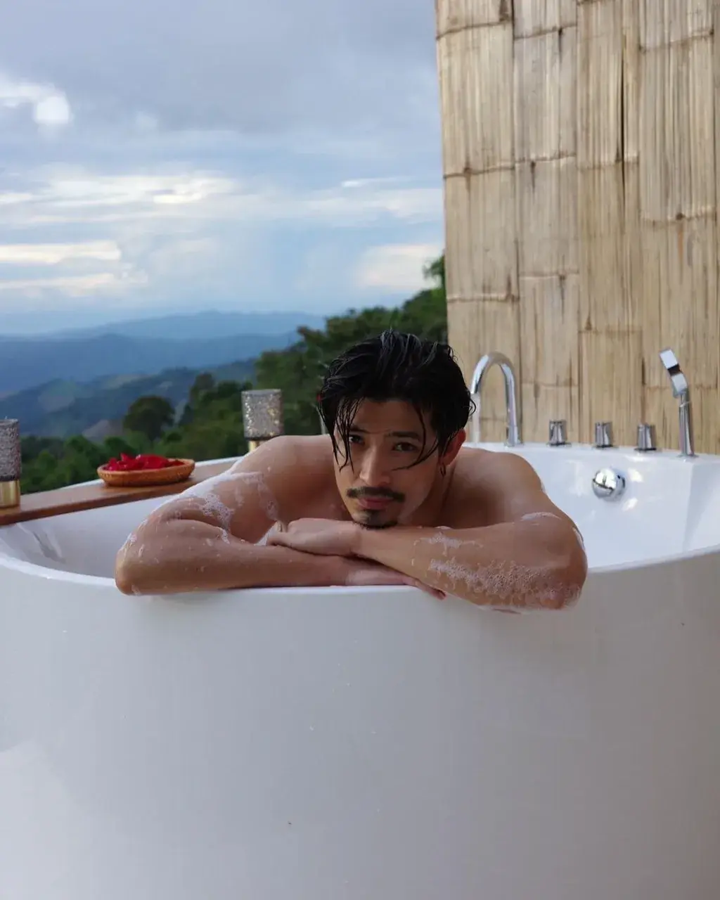 น้ำเออซึมล้น