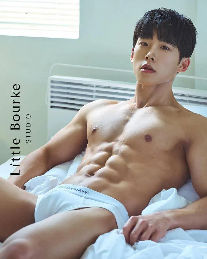 หนุ่มเกาหลีงานดี มีวาร์ป ( IG : kong.dory )