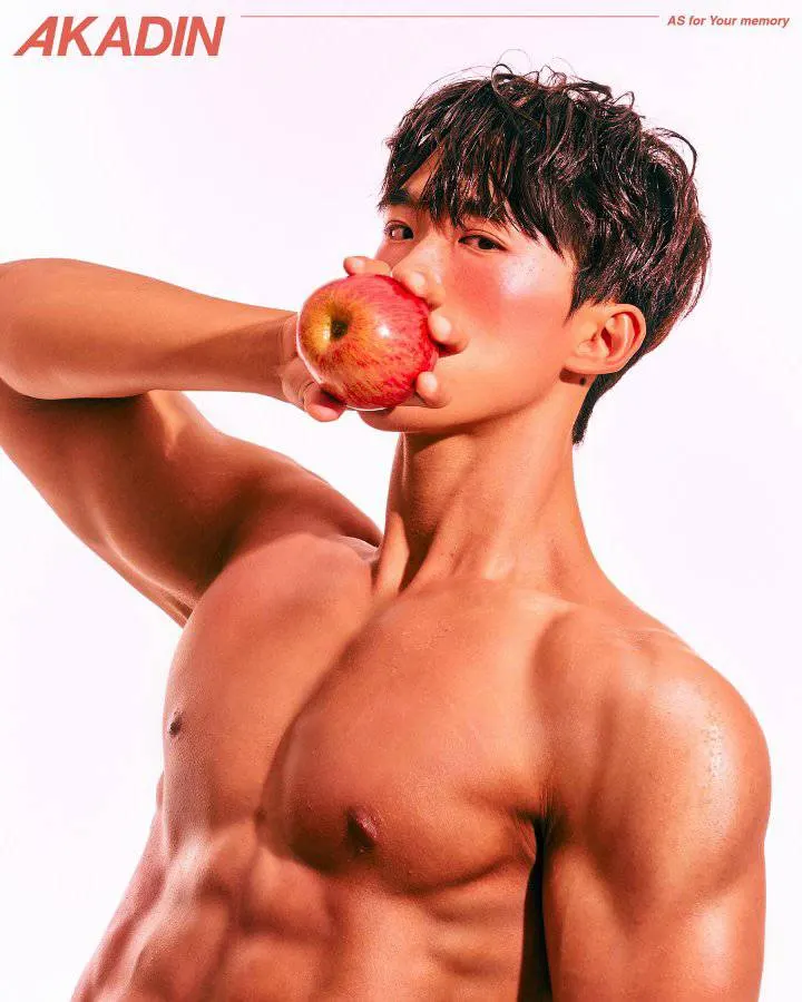 หนุ่มเกาหลีงานดี มีวาร์ป ( IG : kong.dory )