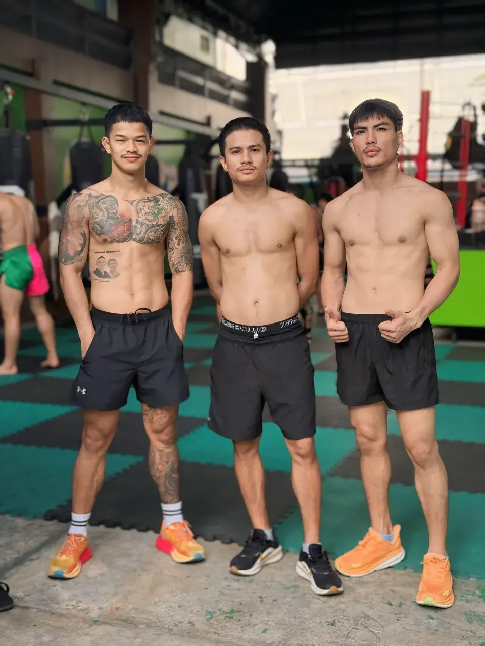 ผัวใครน่าอ๊อก อวยคม