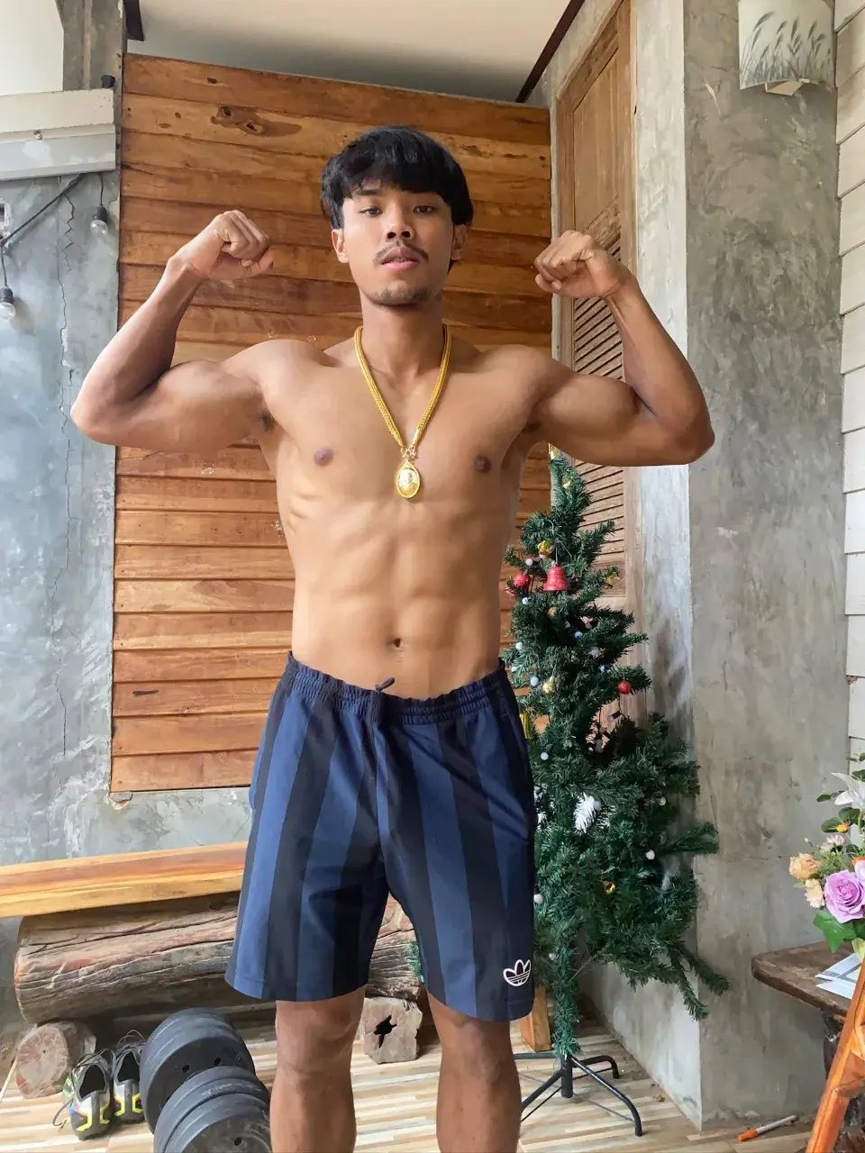 ผัวใครน่าอ๊อก อวยคม