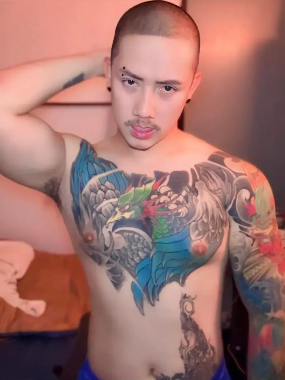 คมและเข้มข้น