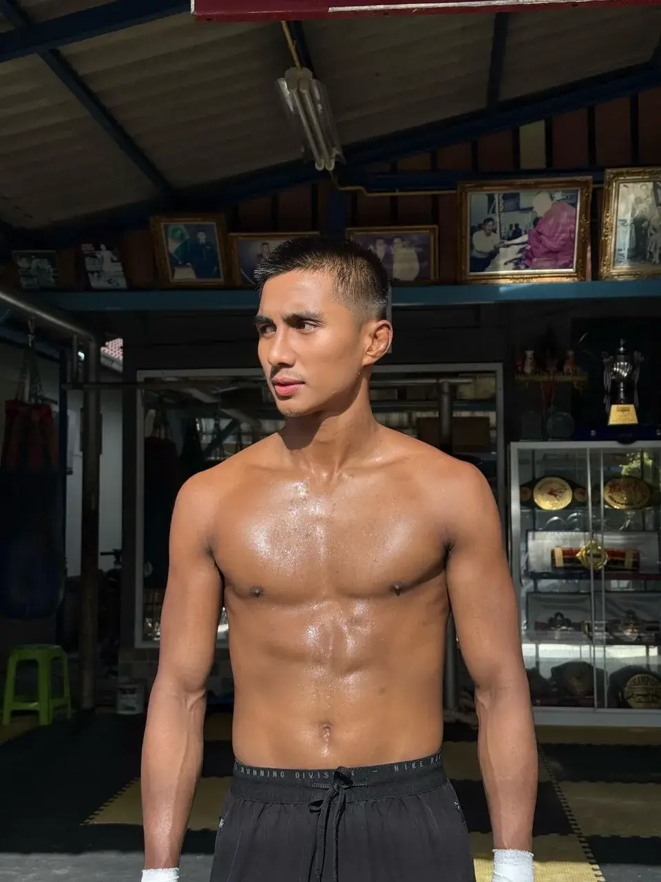 คมและเข้มข้น