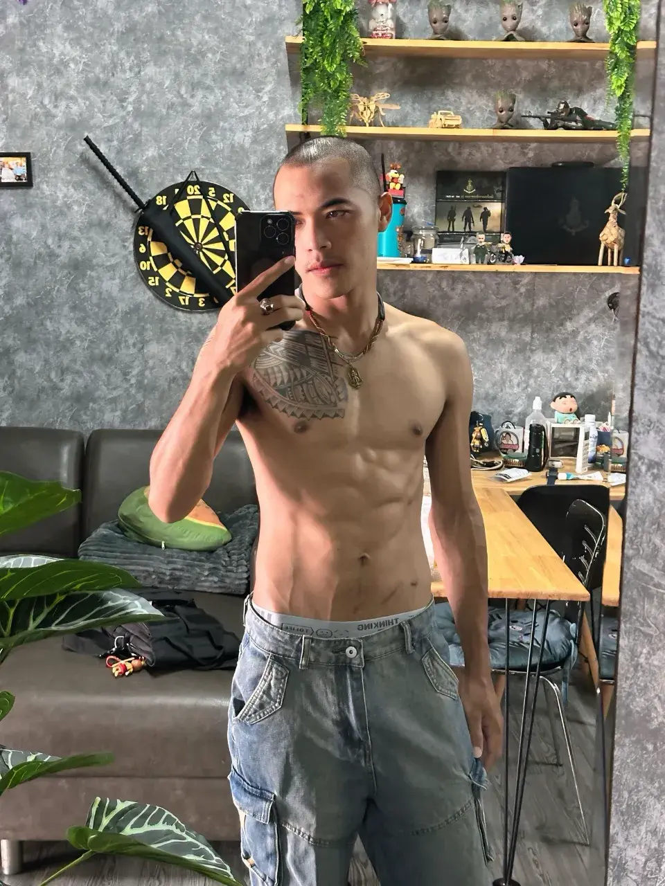 หลงไหลในเรือนร่าง