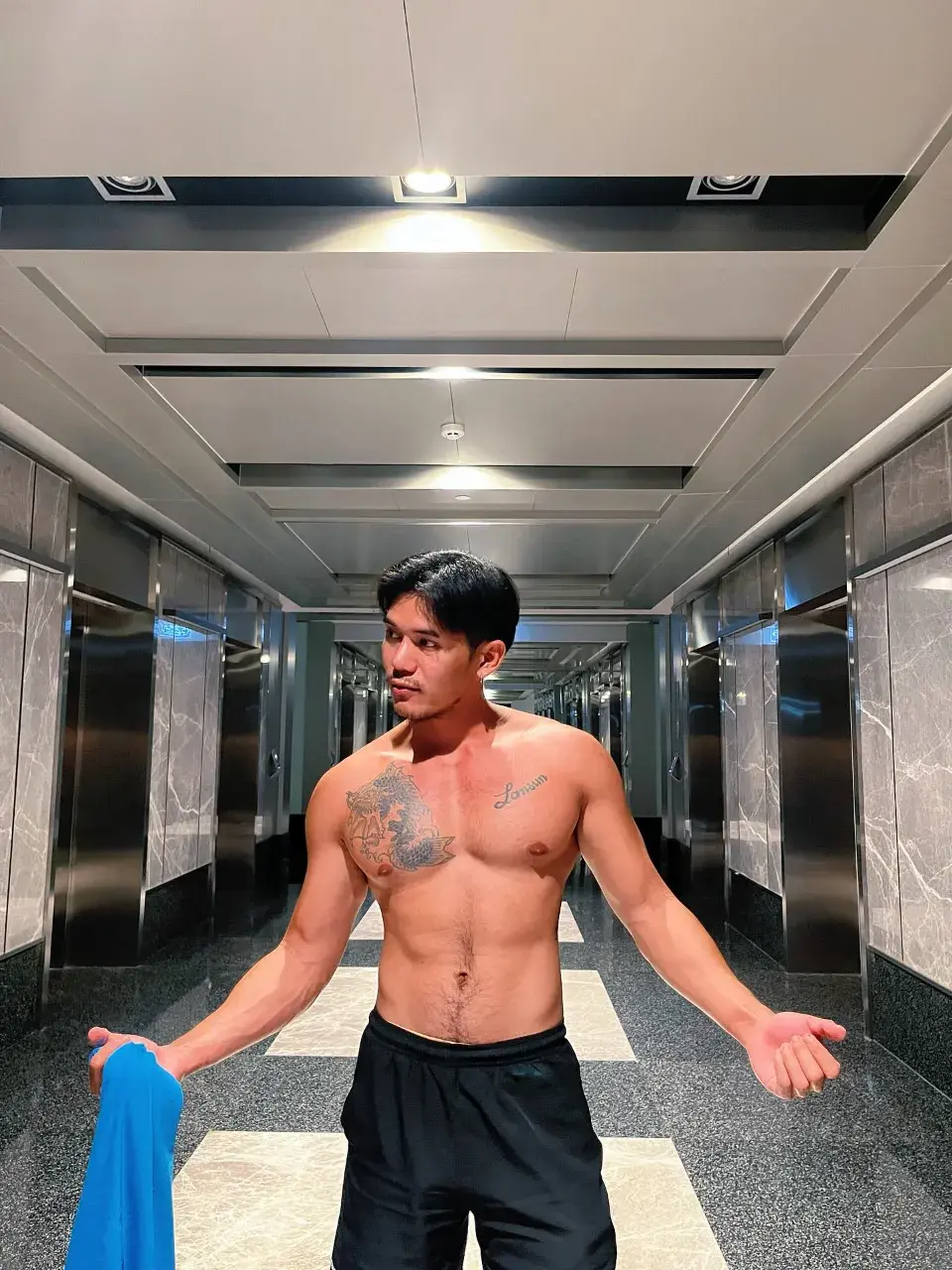 หลงไหลในเรือนร่าง