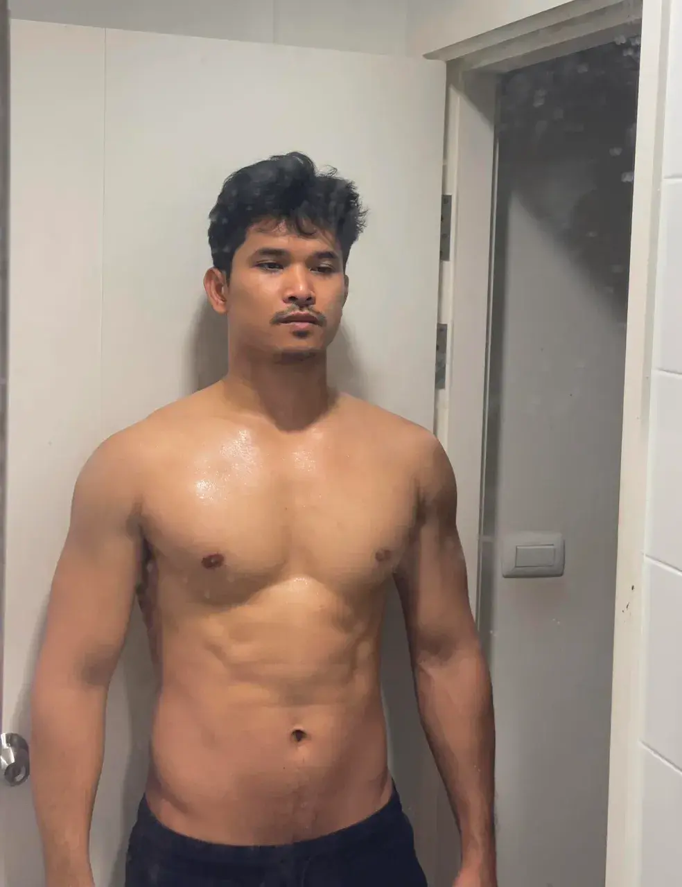 หลงไหลในเรือนร่าง