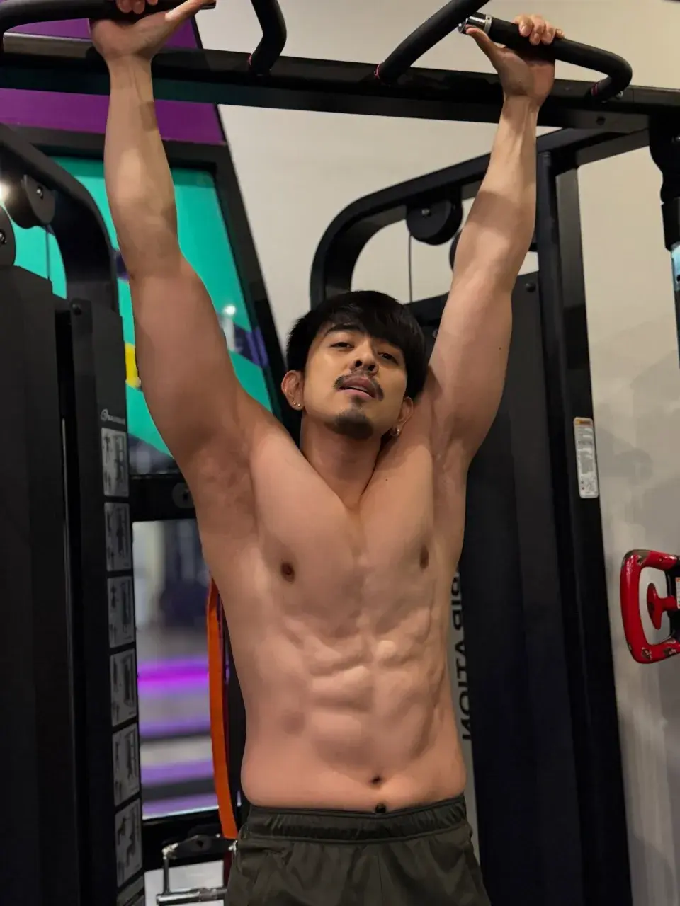 หลงกายหนุ่มเซอร์