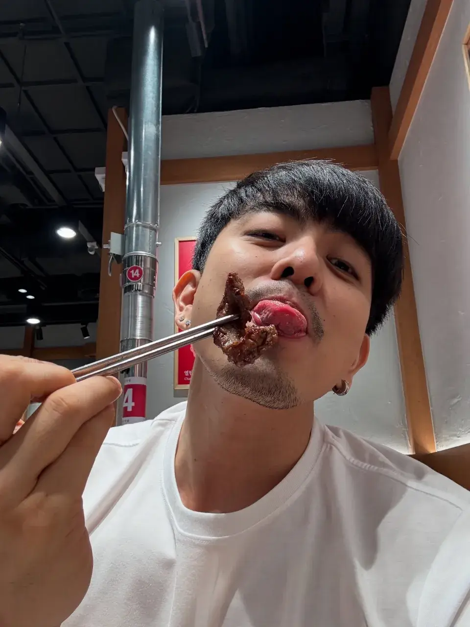 หลงกายหนุ่มเซอร์