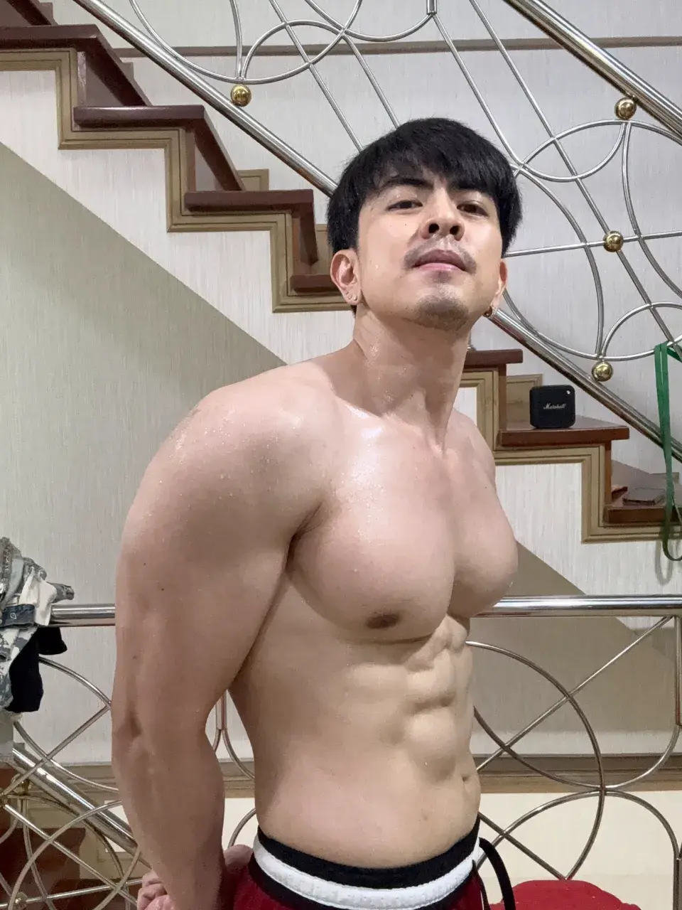 หลงกายหนุ่มเซอร์