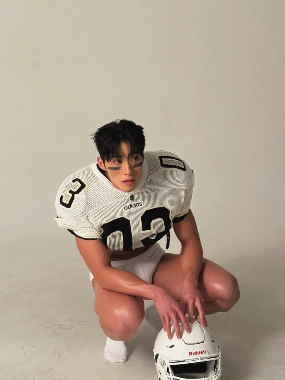 หนุ่มเกาหลีงานดี มีวาร์ป ( IG : hongbuzz_99 )