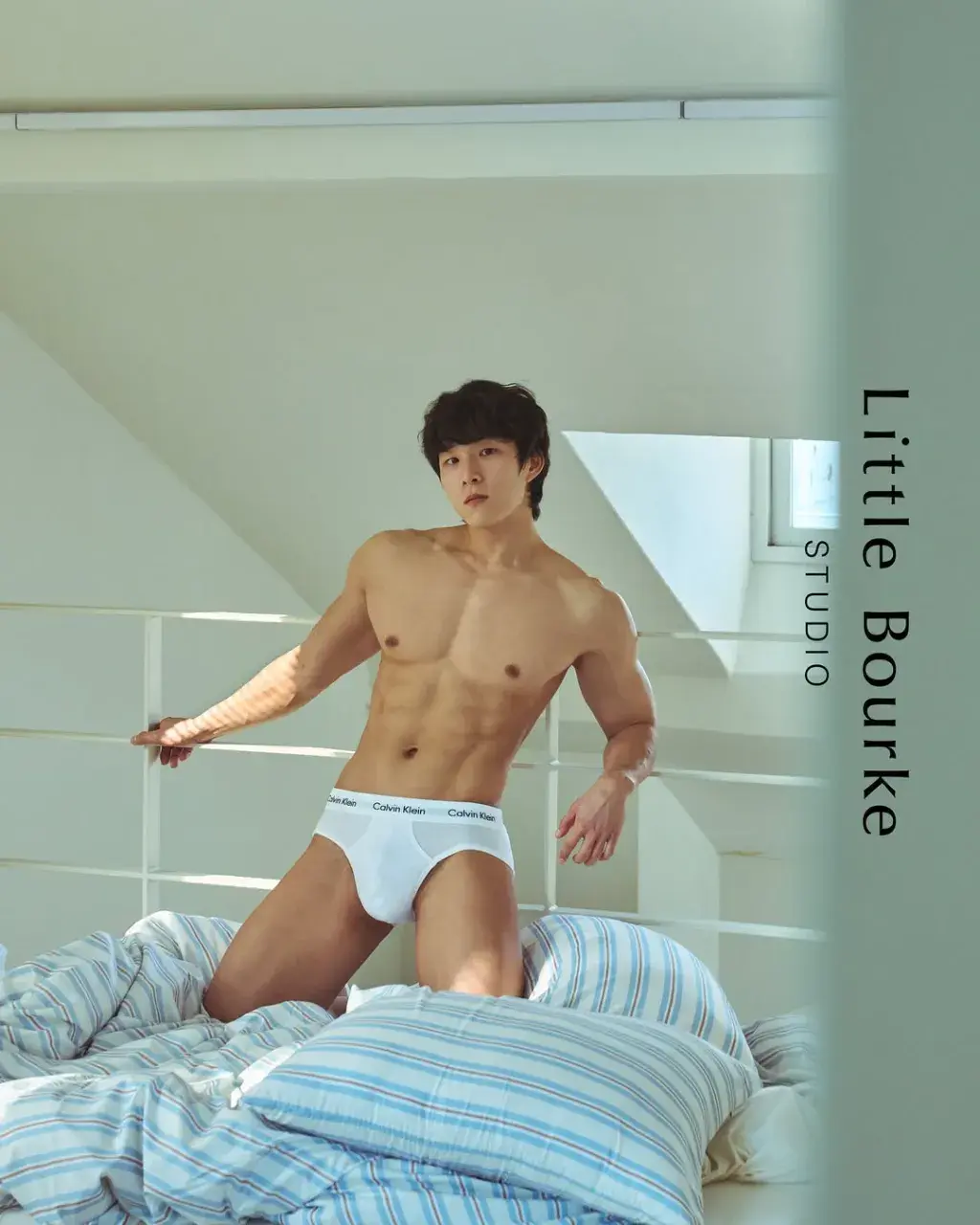 หนุ่มเกาหลีงานดี มีวาร์ป ( IG : _ybb_j )
