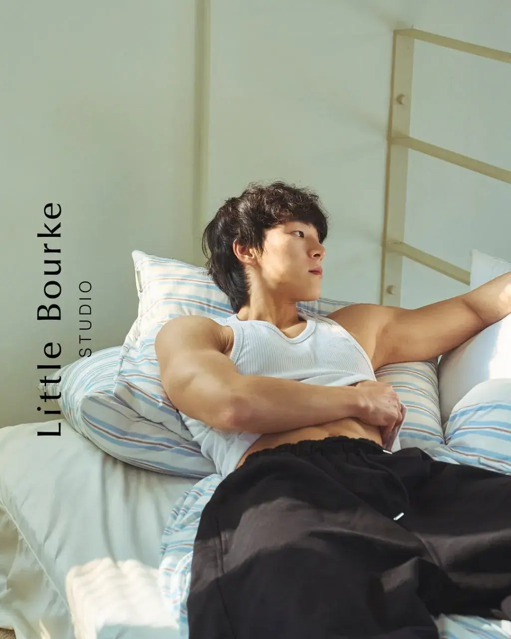 หนุ่มเกาหลีงานดี มีวาร์ป ( IG : _ybb_j )