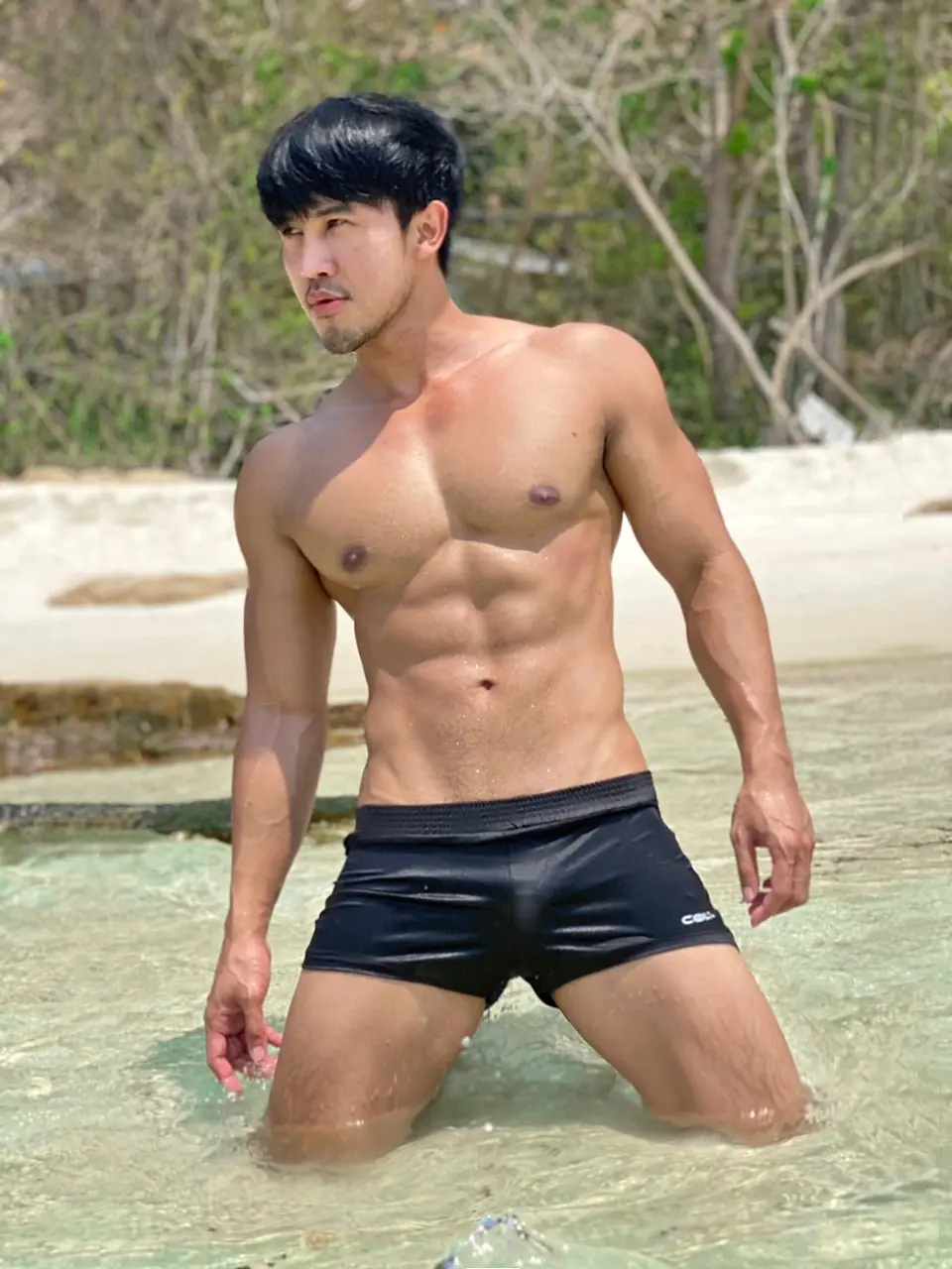 Swimsuit : Kawin Ngamdee