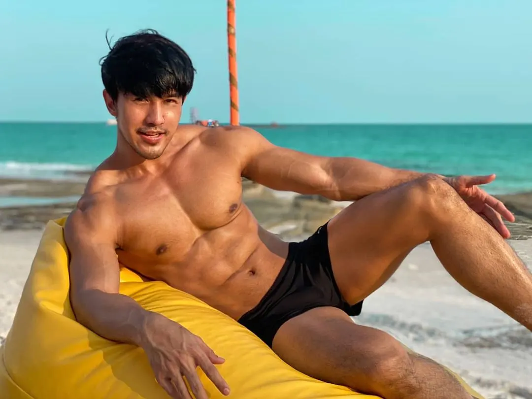 Swimsuit : Kawin Ngamdee