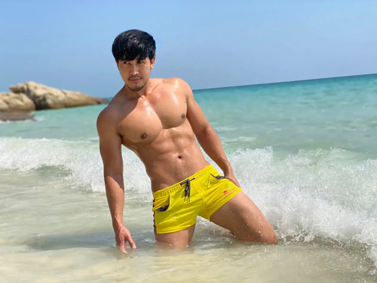 Swimsuit : Kawin Ngamdee