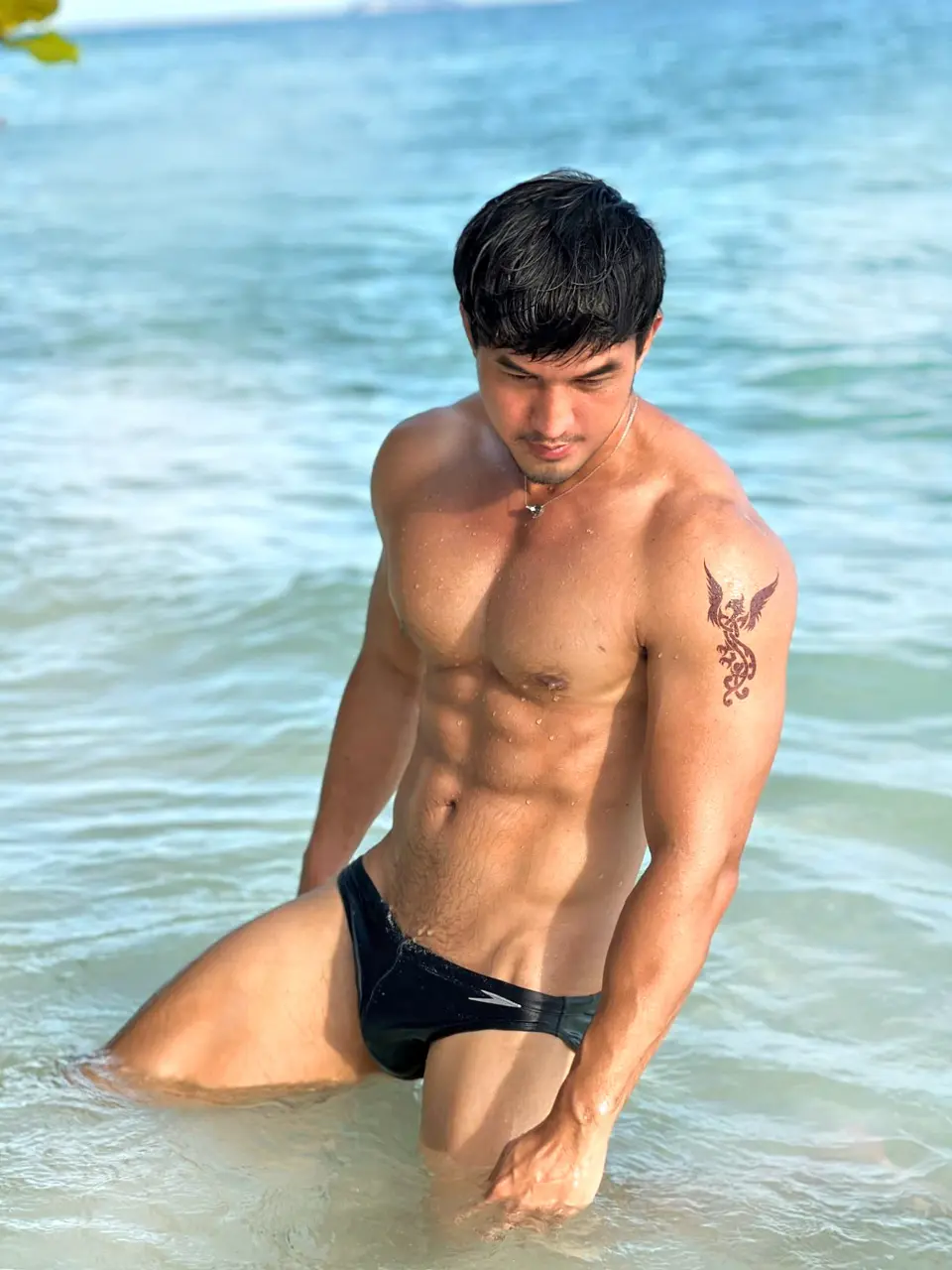 Swimsuit : Kawin Ngamdee