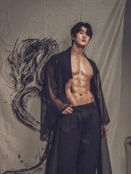 หนุ่มเกาหลีงานดี มีวาร์ป ( IG : 1saem_ )