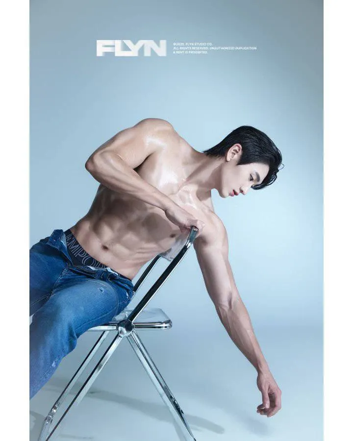 หนุ่มเกาหลีงานดี มีวาร์ป ( IG : 1saem_ )