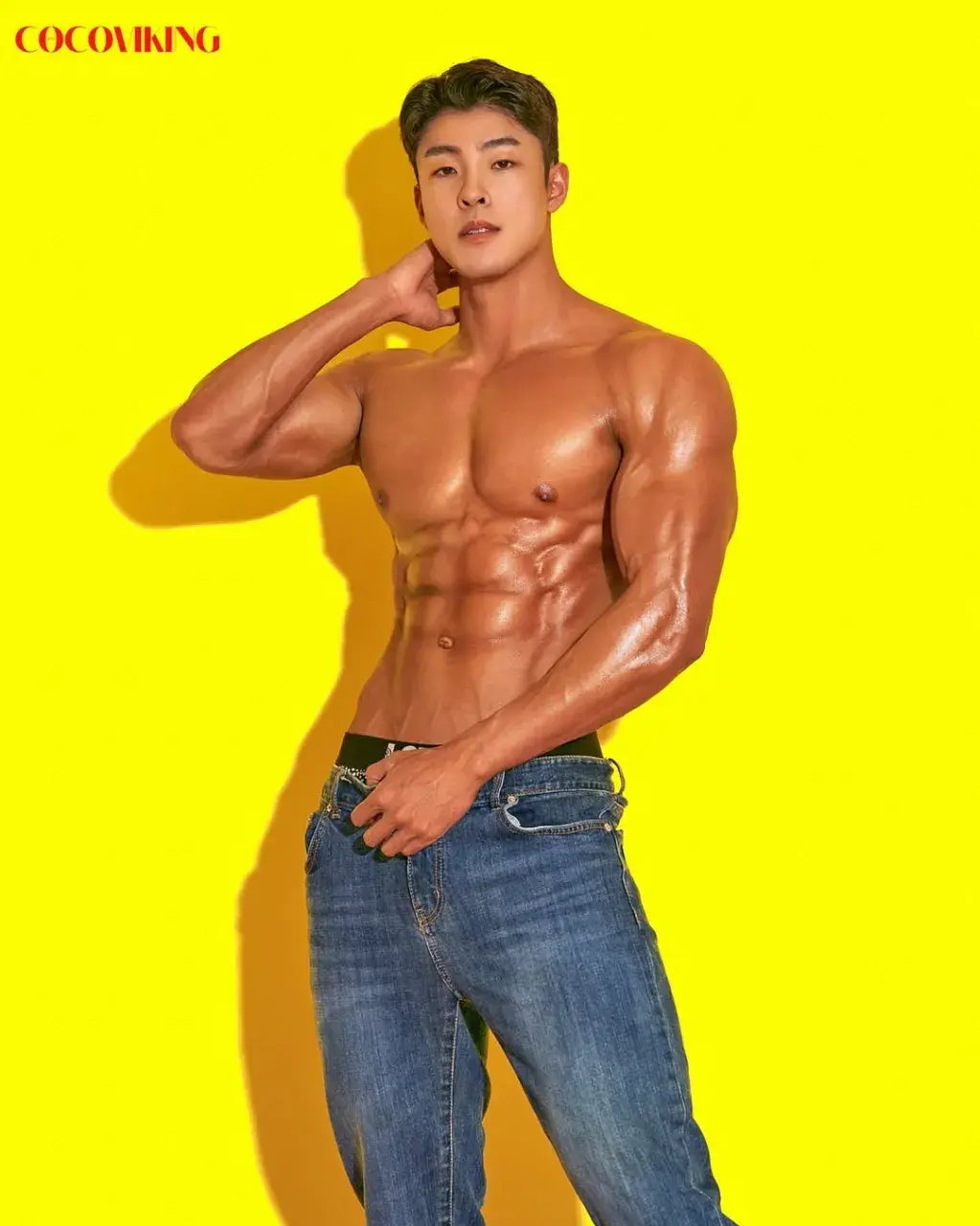หนุ่มเกาหลีงานดี มีวาร์ป ( IG : kinggym_187 )