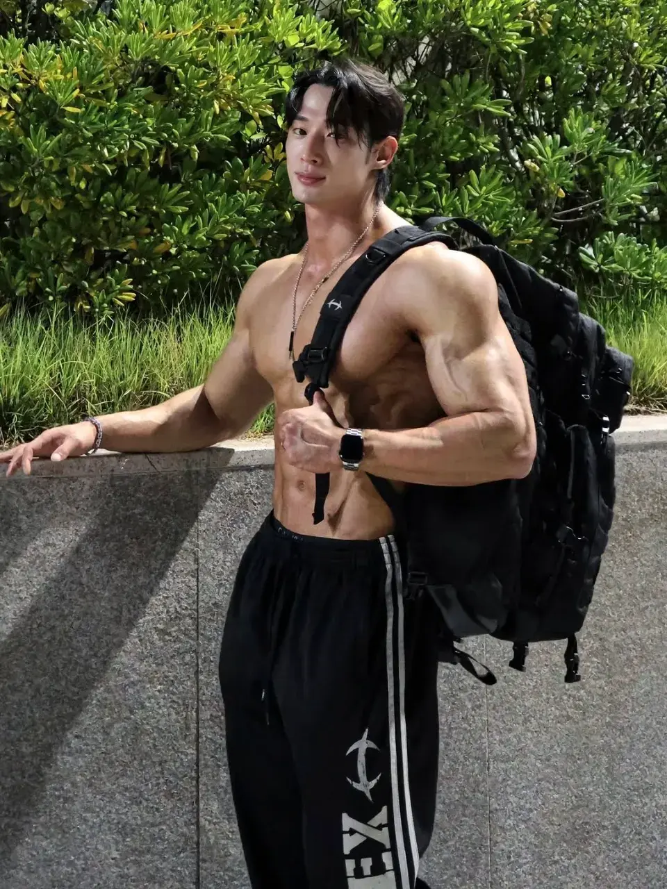 หนุ่มเกาหลีงานดี มีวาร์ป ( IG : 2doe0 )