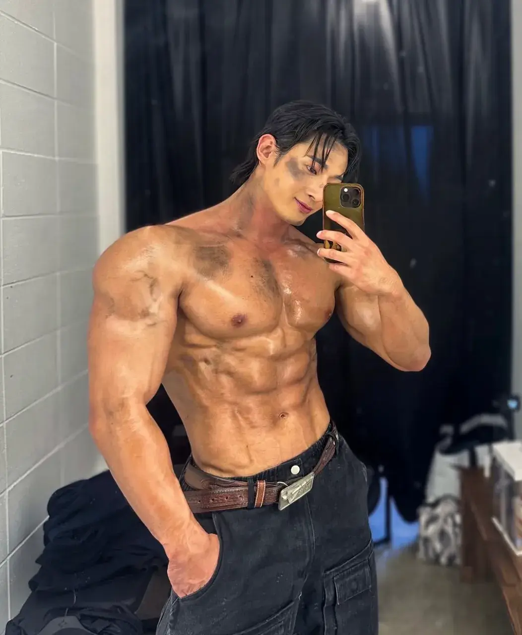 หนุ่มเกาหลีงานดี มีวาร์ป ( IG : 2doe0 )