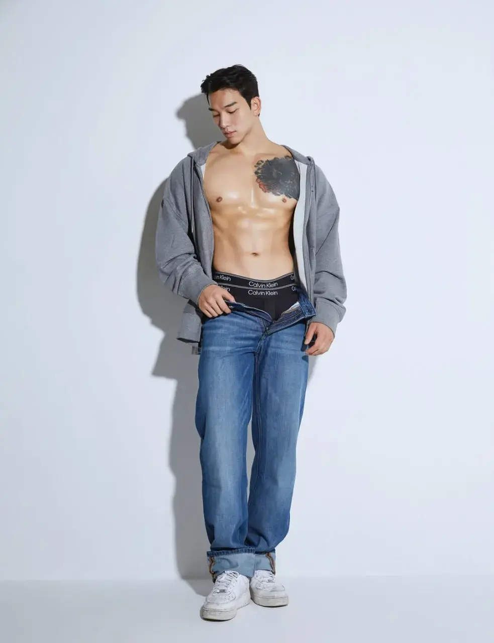 หนุ่มเกาหลีงานดี มีวาร์ป ( IG : l_uique )