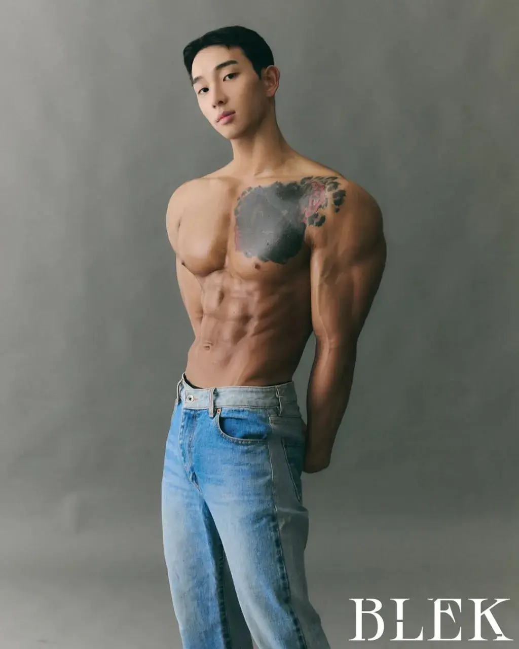 หนุ่มเกาหลีงานดี มีวาร์ป ( IG : l_uique )