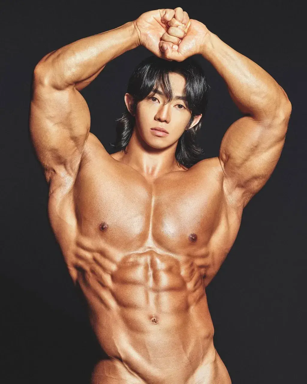 หนุ่มเกาหลีงานดี มีวาร์ป ( IG : yg0402_ifbbpro )