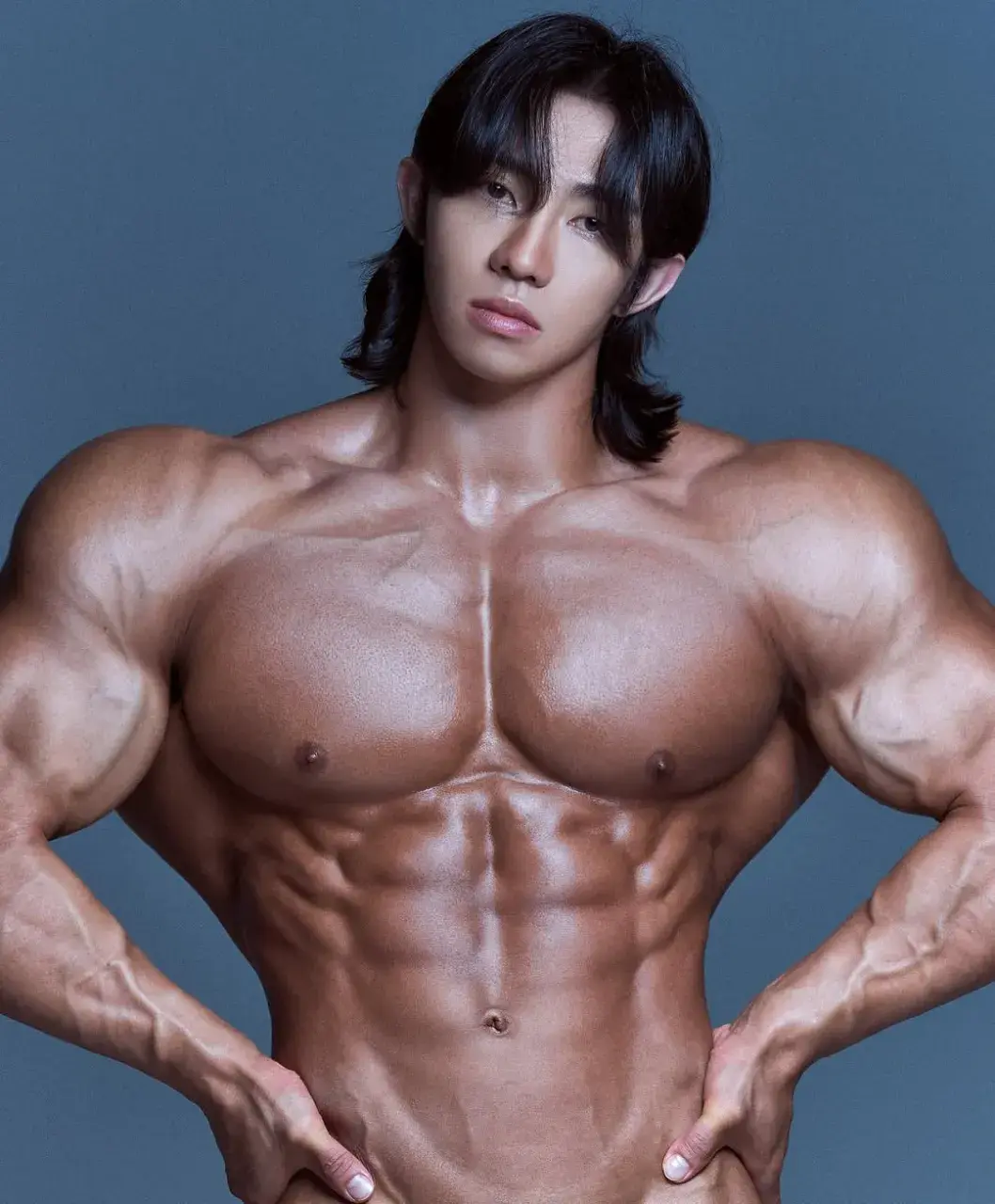 หนุ่มเกาหลีงานดี มีวาร์ป ( IG : yg0402_ifbbpro )