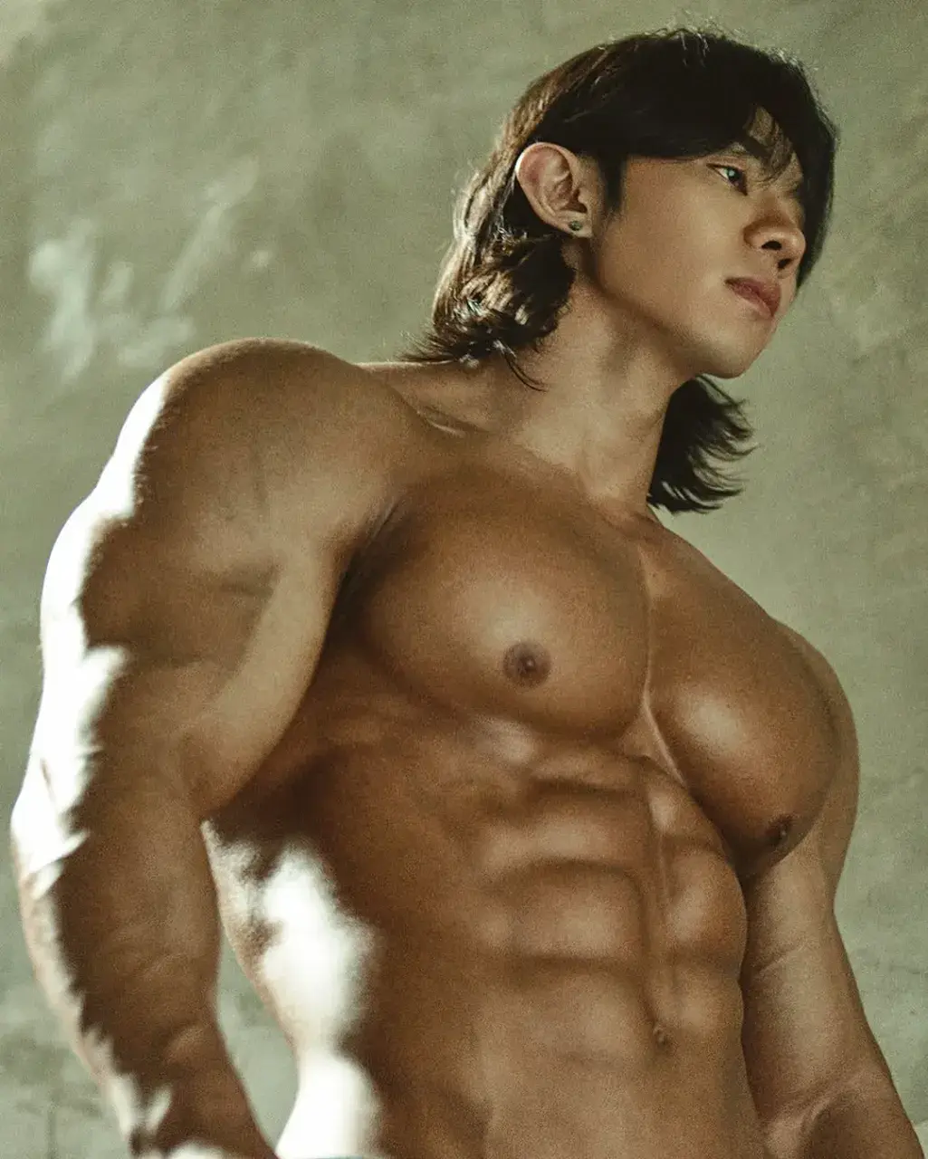 หนุ่มเกาหลีงานดี มีวาร์ป ( IG : yg0402_ifbbpro )