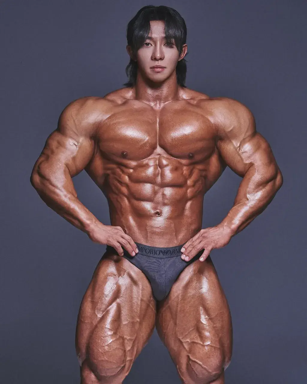 หนุ่มเกาหลีงานดี มีวาร์ป ( IG : yg0402_ifbbpro )