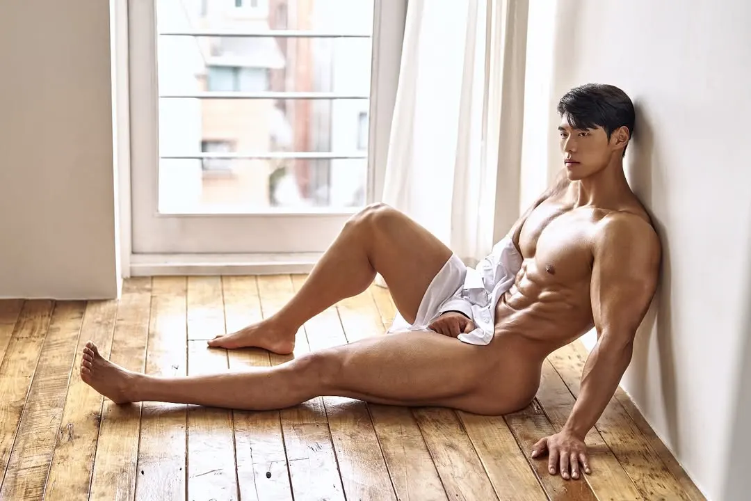 หนุ่มเกาหลีงานดี มีวาร์ป ( IG : __sungdu )