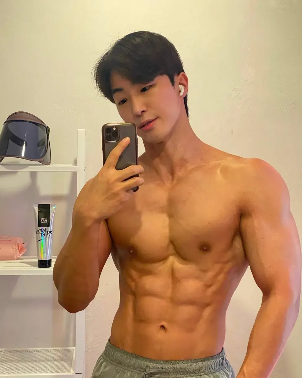 หนุ่มเกาหลีงานดี มีวาร์ป ( IG : meeeebum )