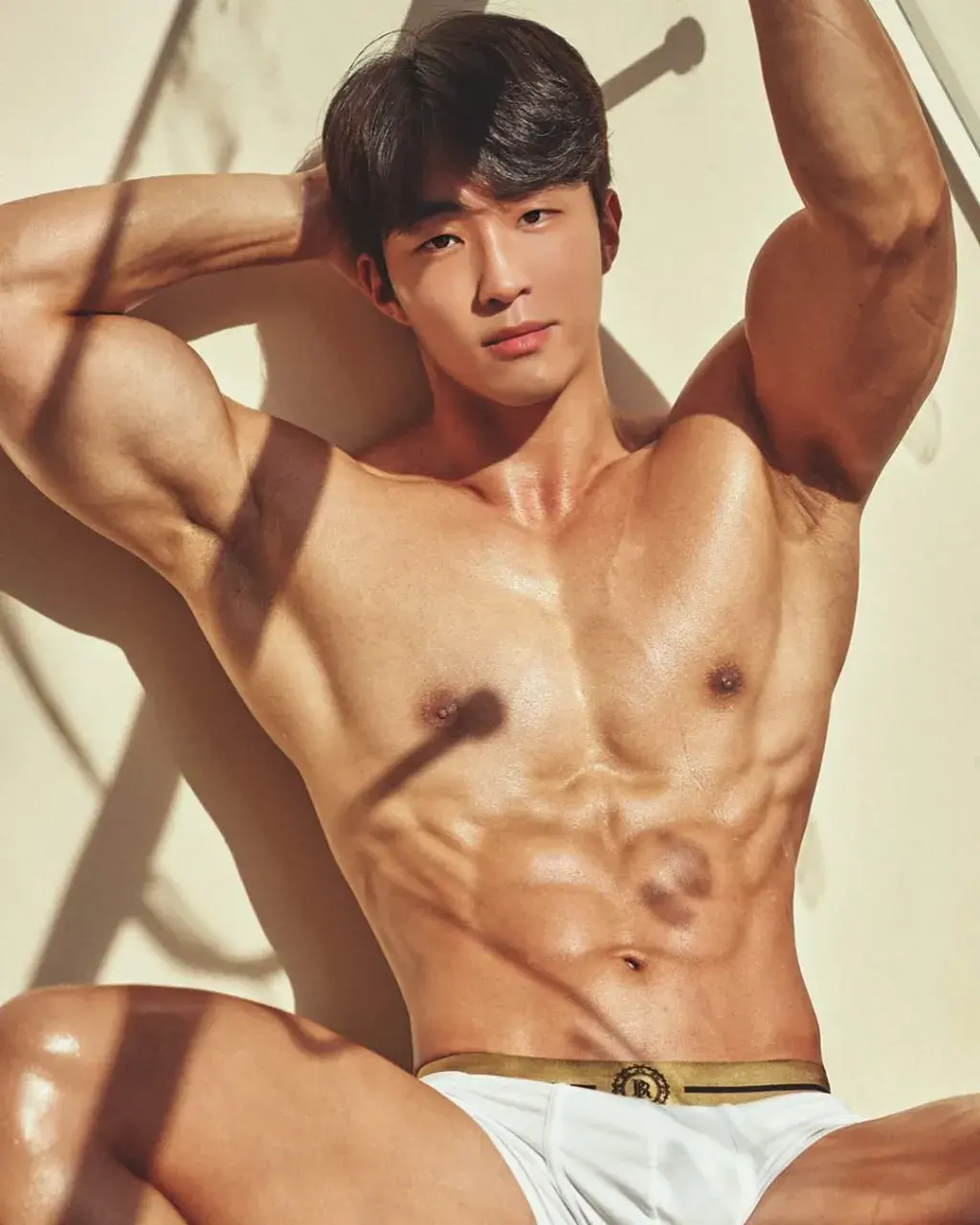 หนุ่มเกาหลีงานดี มีวาร์ป ( IG : meeeebum )