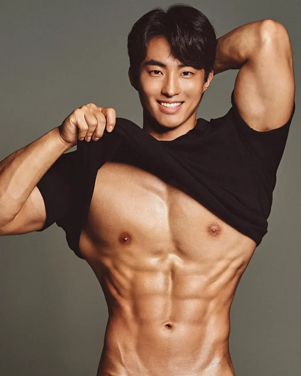 หนุ่มเกาหลีงานดี มีวาร์ป ( IG : meeeebum )
