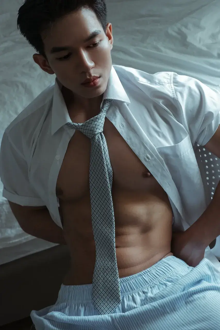 เนคไท-ชายแซ่บ