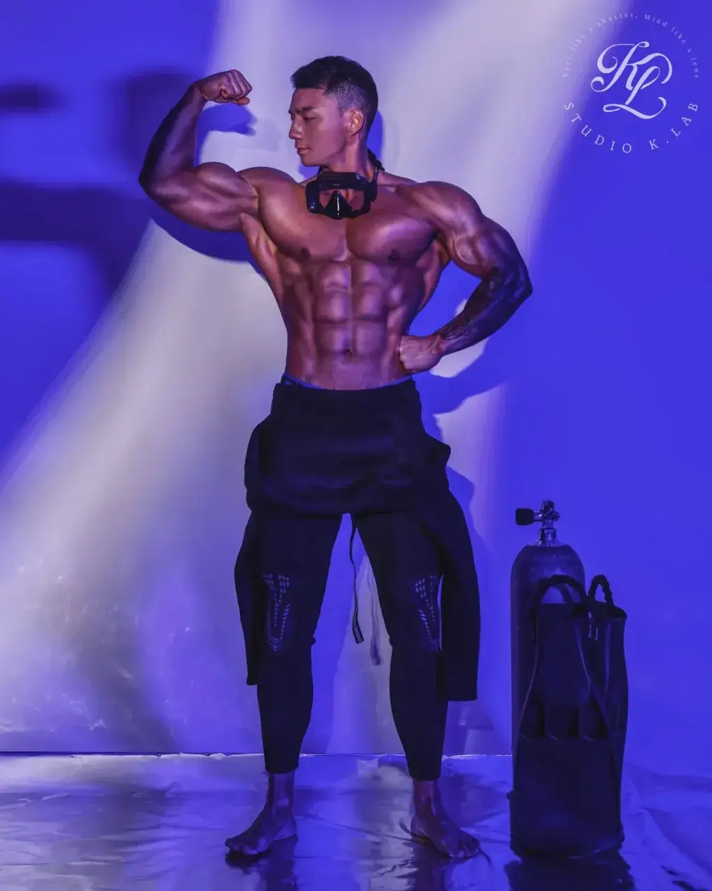 หนุ่มเกาหลีงานดี มีวาร์ป ( IG : big_hj89 )