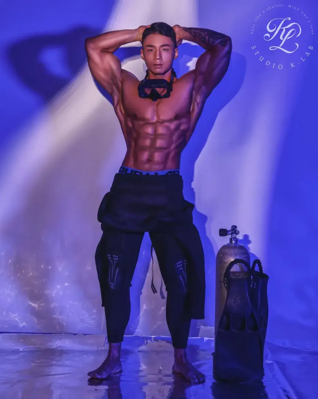 หนุ่มเกาหลีงานดี มีวาร์ป ( IG : big_hj89 )