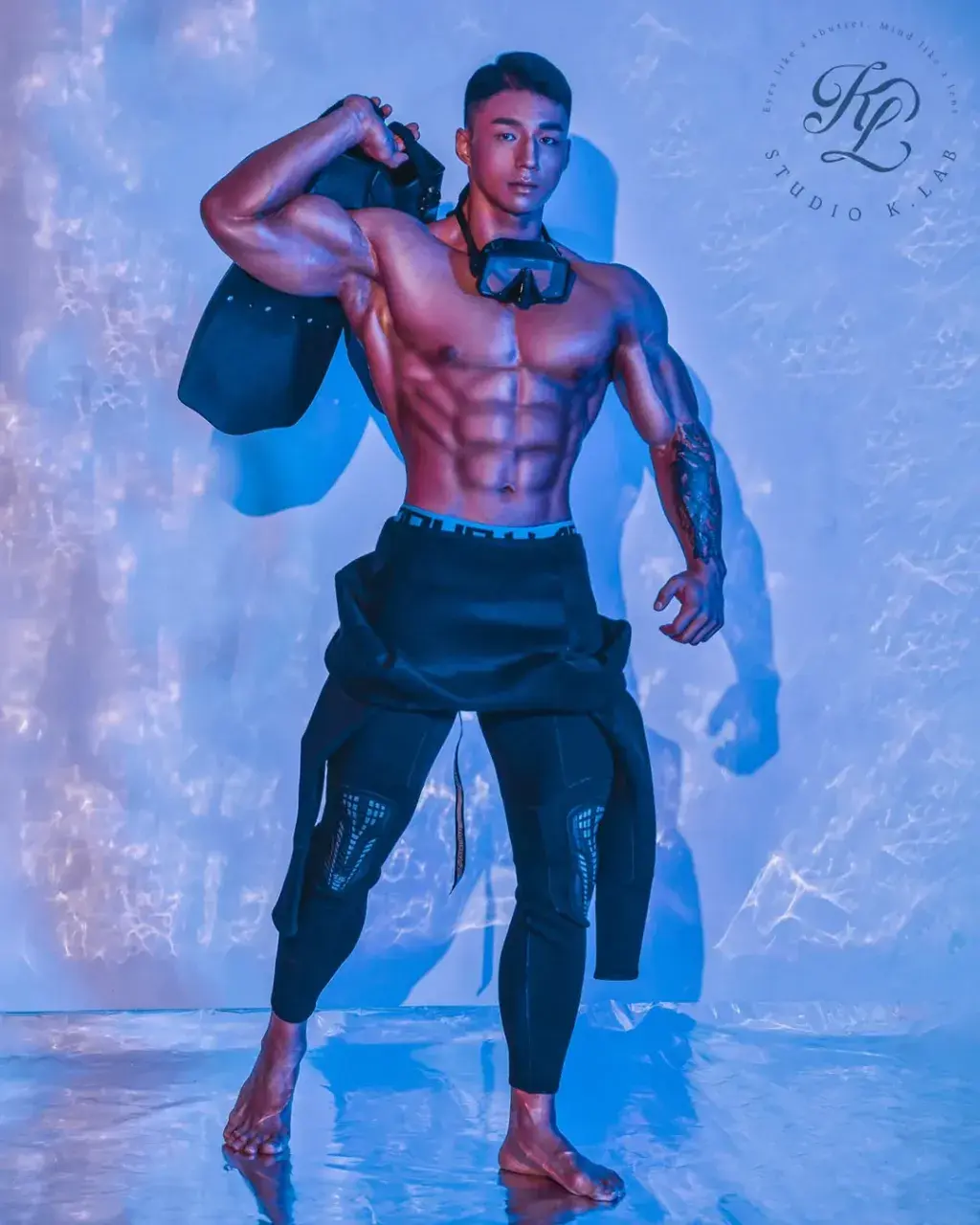 หนุ่มเกาหลีงานดี มีวาร์ป ( IG : big_hj89 )