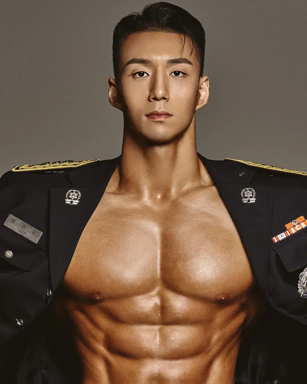 หนุ่มเกาหลีงานดี มีวาร์ป ( IG : big_hj89 )