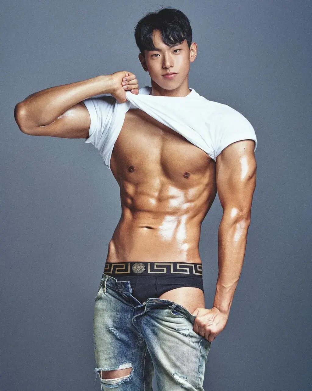 หนุ่มเกาหลีงานดี มีวาร์ป ( IG : young___yong )