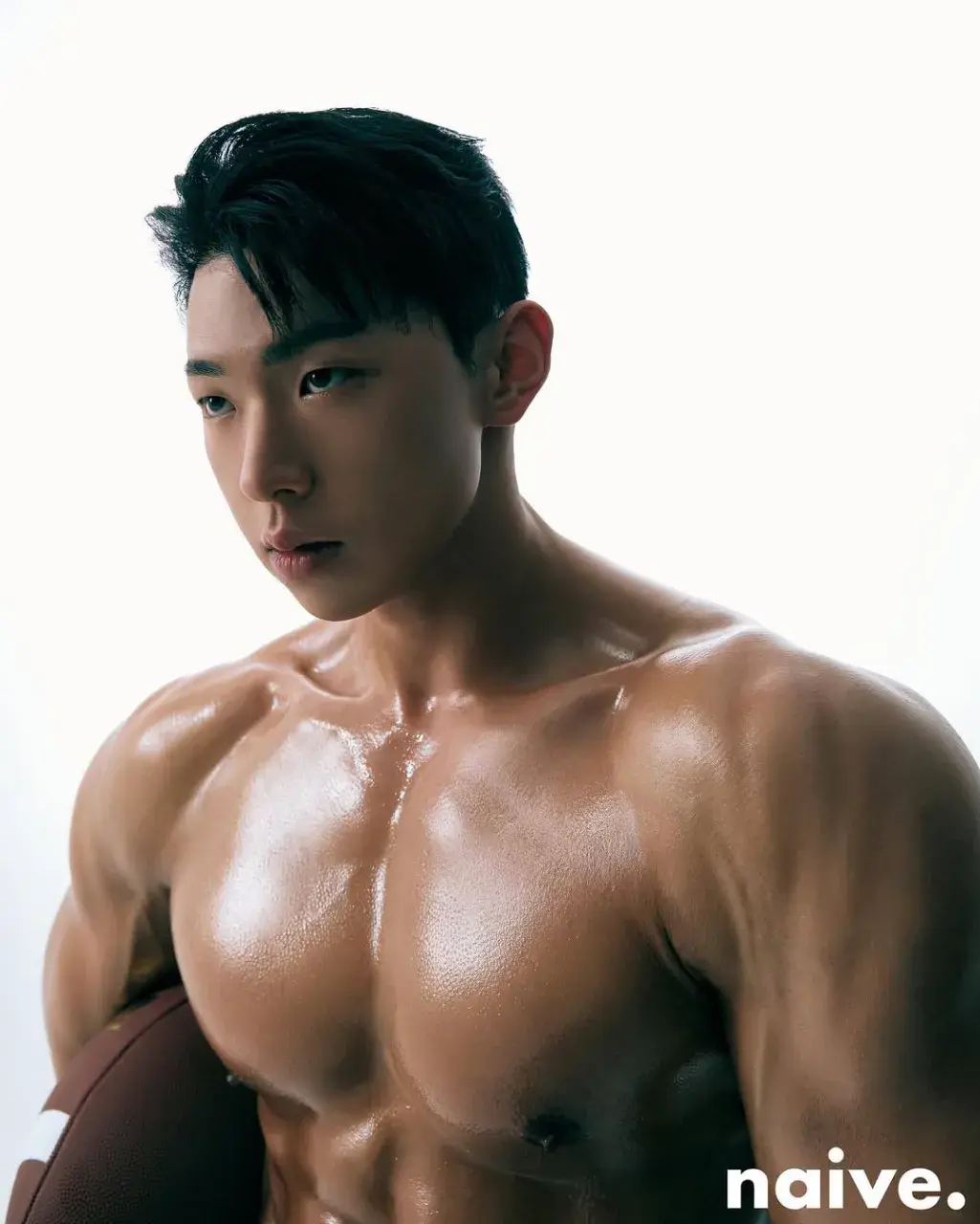 หนุ่มเกาหลีงานดี มีวาร์ป ( IG : young___yong )