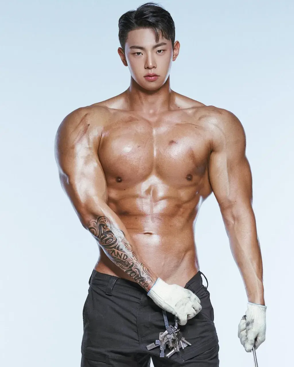 หนุ่มเกาหลีงานดี มีวาร์ป ( IG : young___yong )