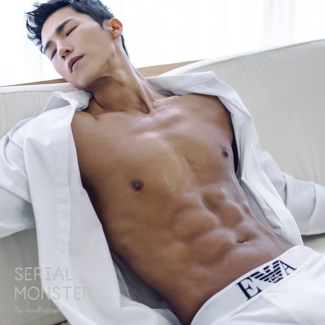 หนุ่มเกาหลีงานดี มีวาร์ป ( IG : 94.seungdda )